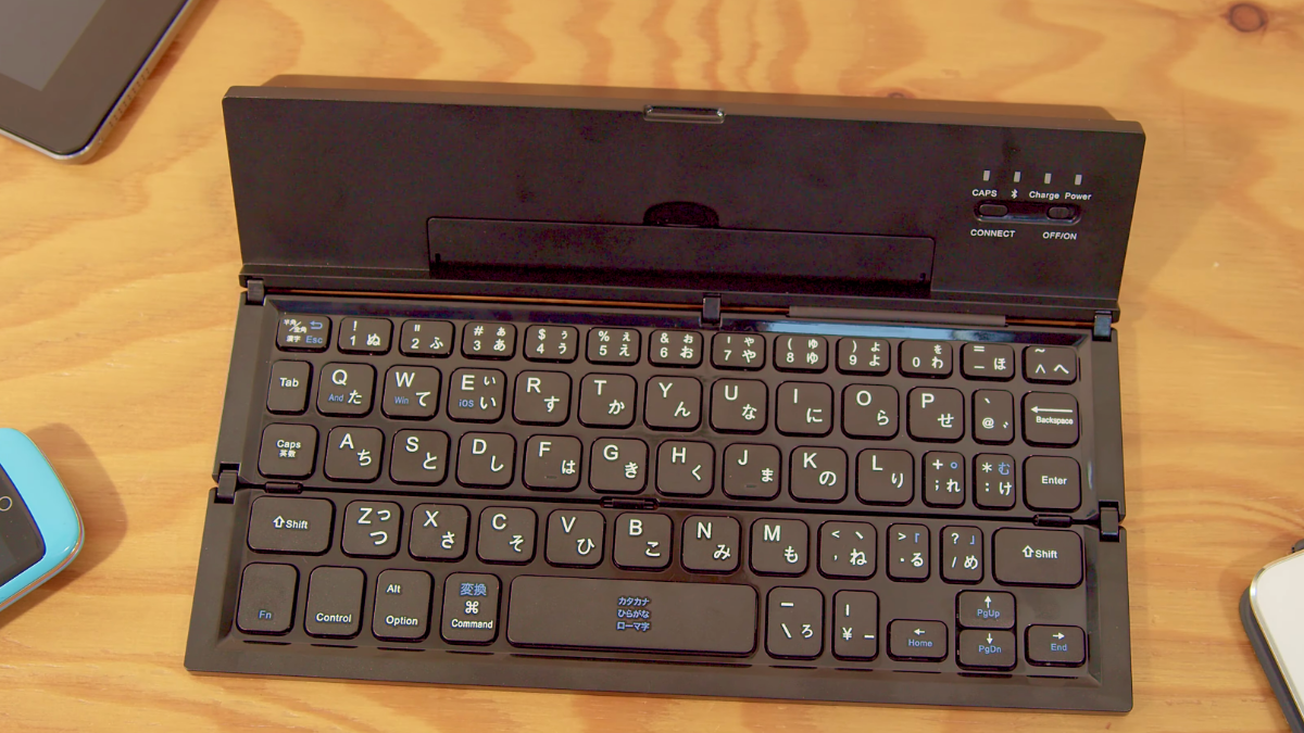 バットトップさんのモバイルキーボード。ギミックに特徴あり。
